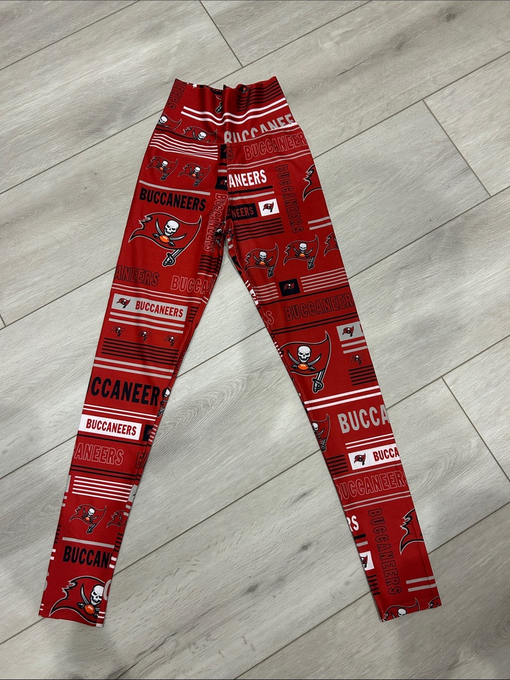 NFL Red Buccaneers Logo Leggings BRAND NEW NO TAGS